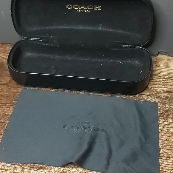 Coach Hard Eye Glass Case With Cloth - Picture 2 of 7